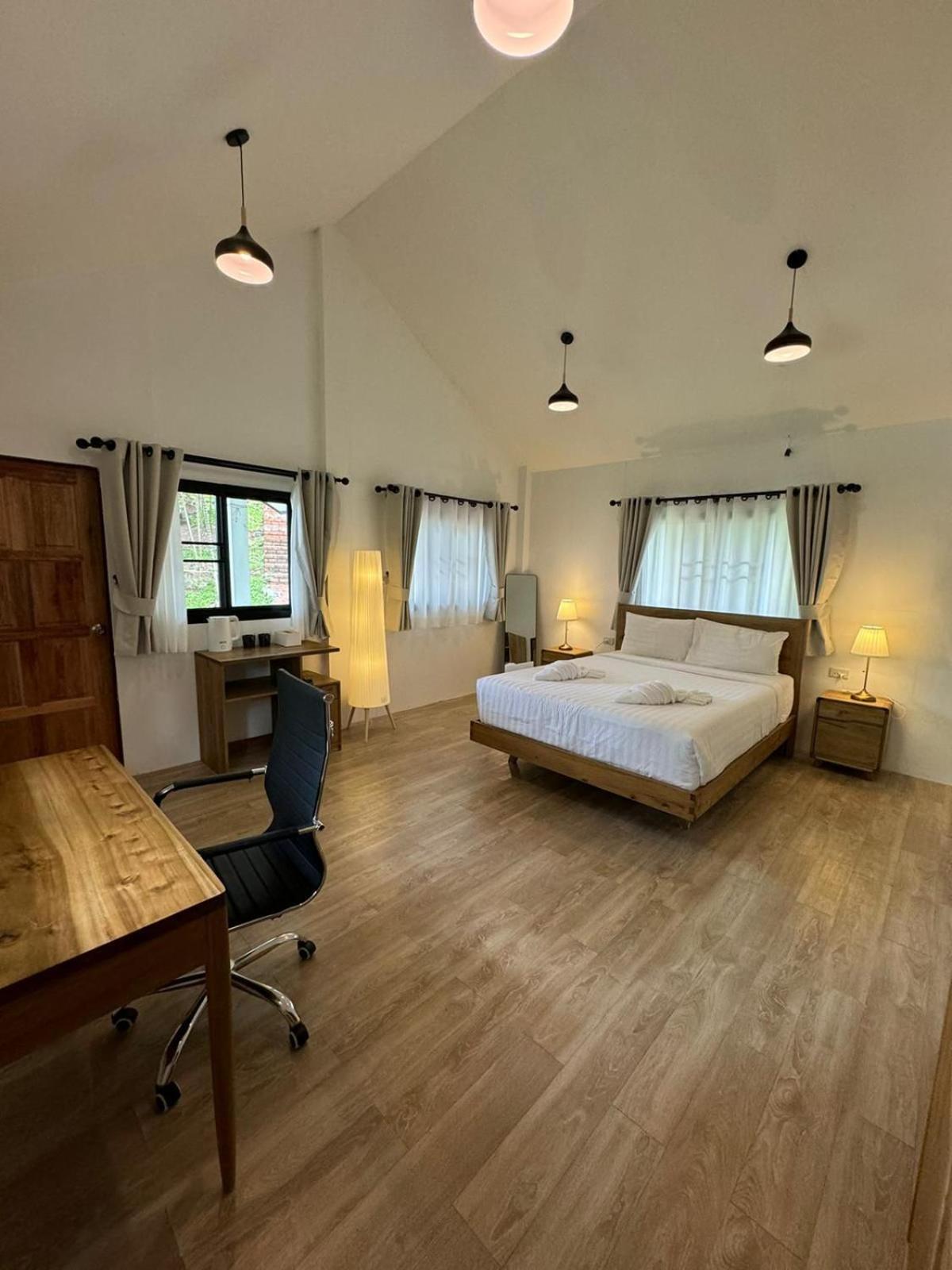 Golden Hill Resort Wok Tum Εξωτερικό φωτογραφία